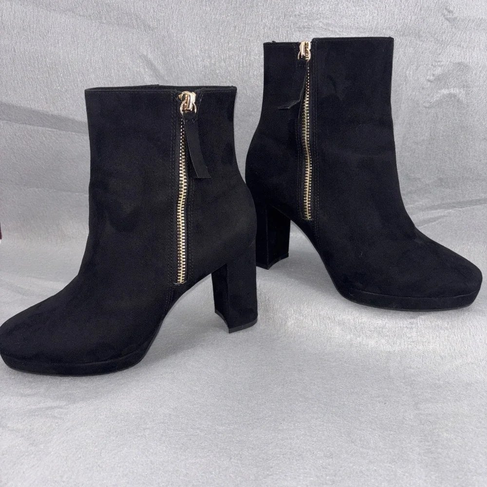H&M Black Suede Platform High Heel Ankle‎ Boots Womens 6 Gold Tone Side Zip EUC